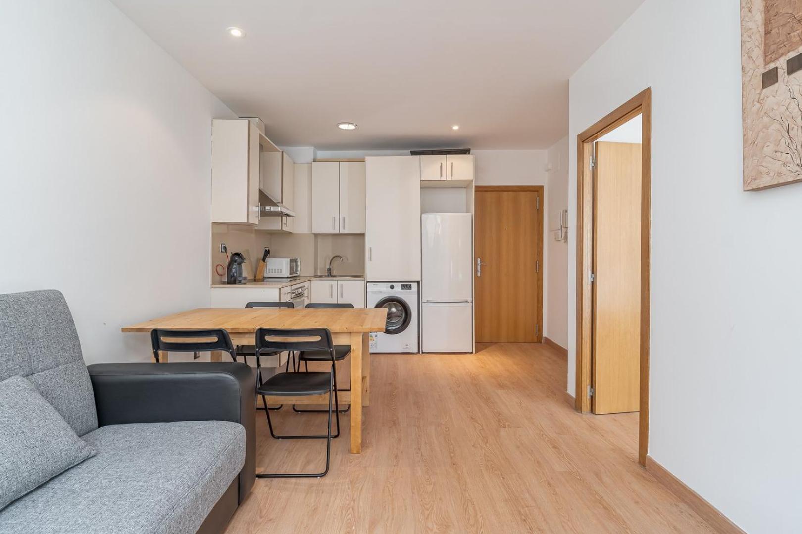 Guestready - Bright Near Montjuic Barcellona